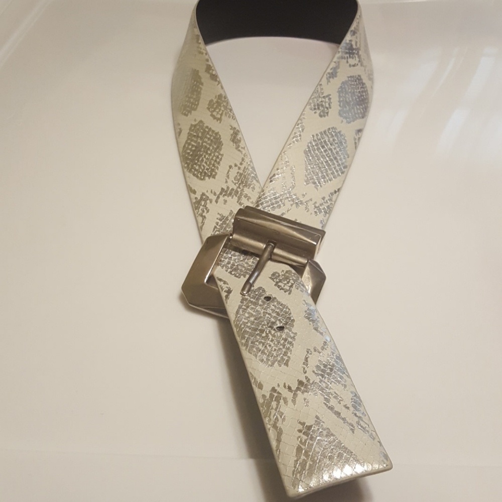 Cute belt.